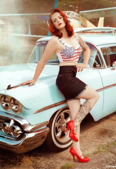 pin-ups_and_cars_035